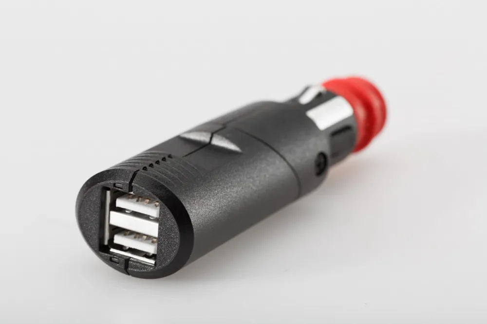 Dvojitý USB konektor pro DIN a velkou zásuvku, otočné tělo | HZmoto - vše pro motorkáře a jejich stroje Akční Cena